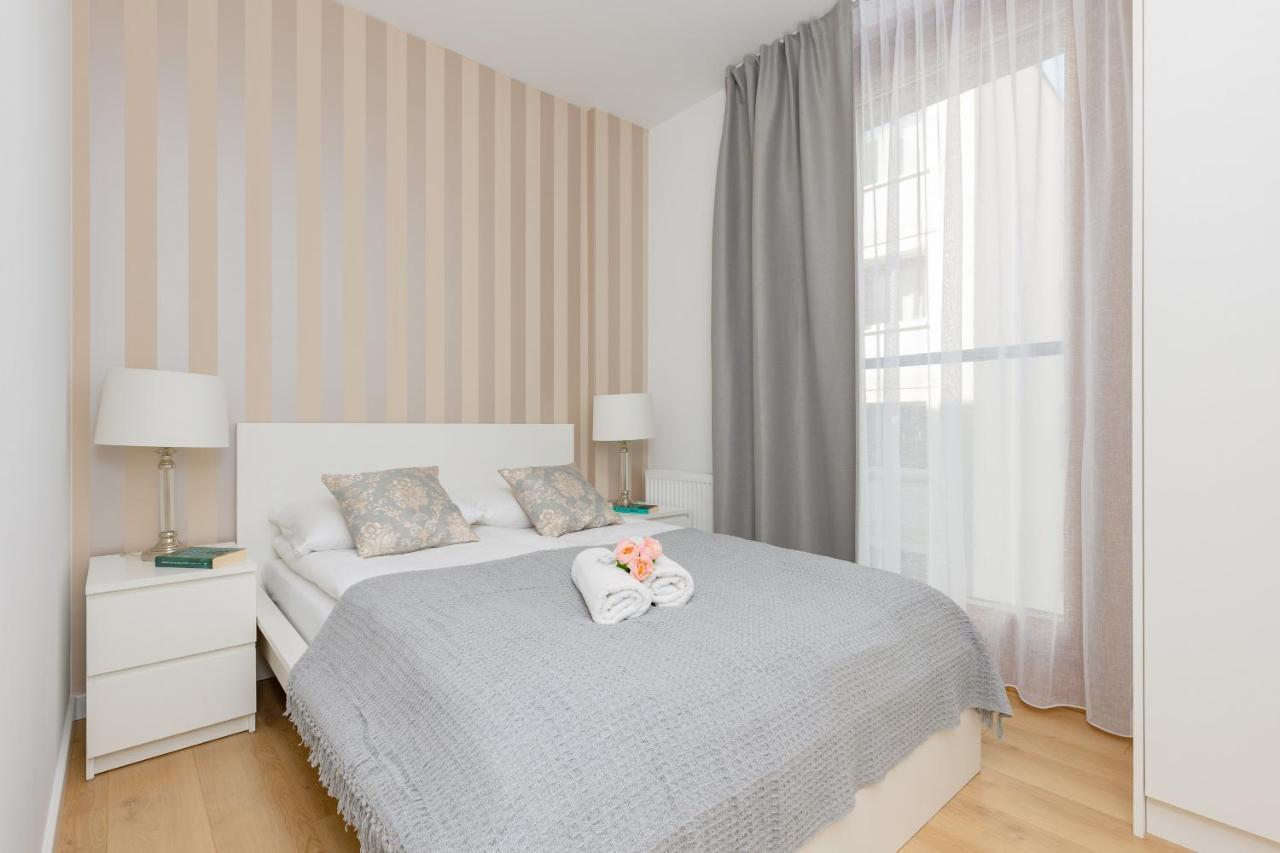 Warszawa Srodmiescie Bonifraterska Apartments By Noclegi Renters Ngoại thất bức ảnh