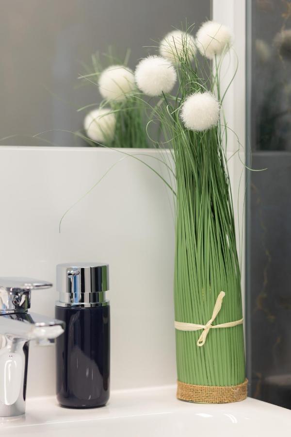 Warszawa Srodmiescie Bonifraterska Apartments By Noclegi Renters Ngoại thất bức ảnh