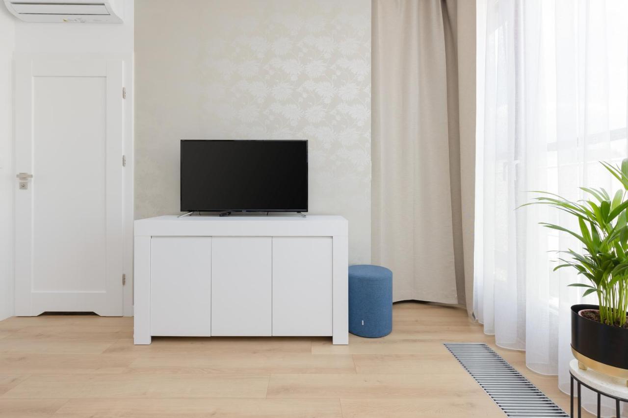 Warszawa Srodmiescie Bonifraterska Apartments By Noclegi Renters Ngoại thất bức ảnh